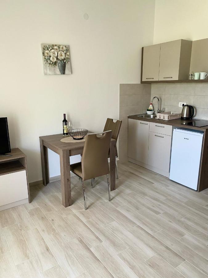 Apartments Wild Beauty - Krimovica بودفا المظهر الخارجي الصورة