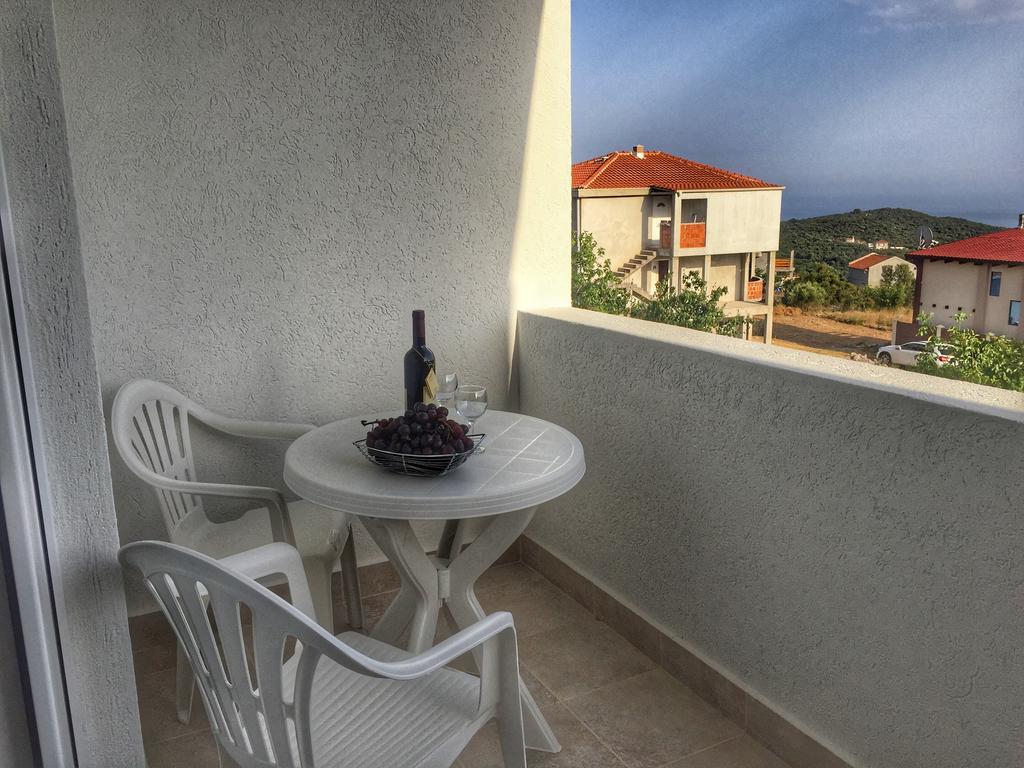 Apartments Wild Beauty - Krimovica بودفا المظهر الخارجي الصورة